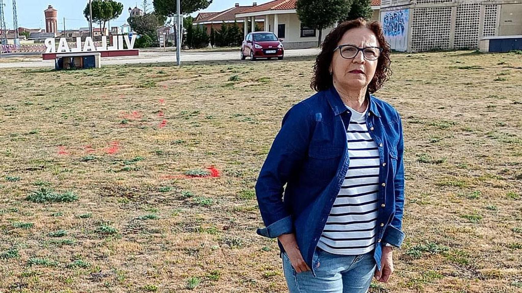 Mari Cruz en Villalar, atiende a EL ESPAÑOL de Castilla y León.