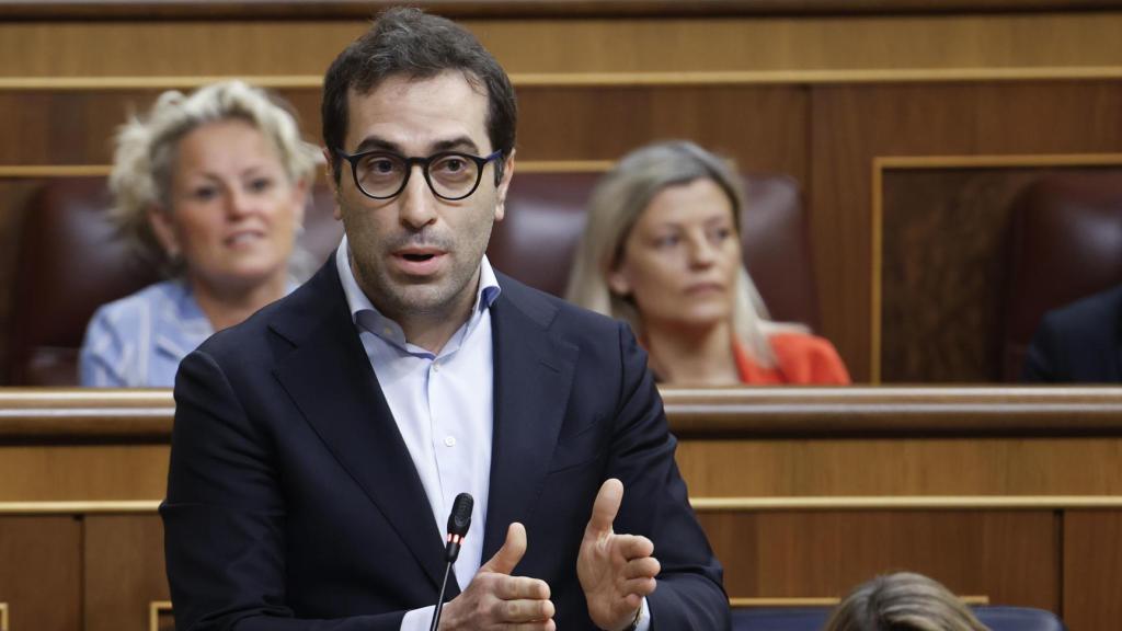 Carlos Cuerpo, durante su estreno como vicepresidente primero, en la sesión de control de este miércoles.