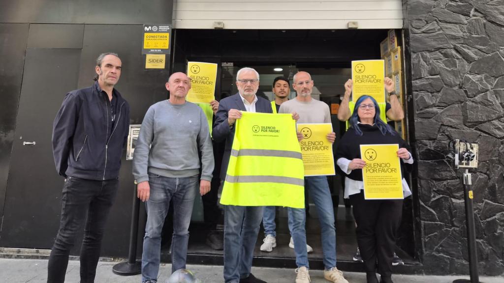 Las asociaciones de ocio y hostelería de Valencia estallan contra el anuncio de la declaración de la ZAS de Ruzafa. EE