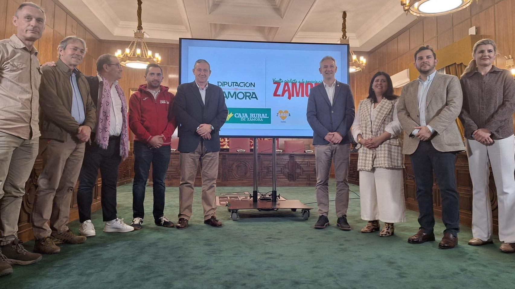 Presentación de la Vuelta Provincia de Zamora 2026 en el Salón de Plenos de la Diputación de Zamora.