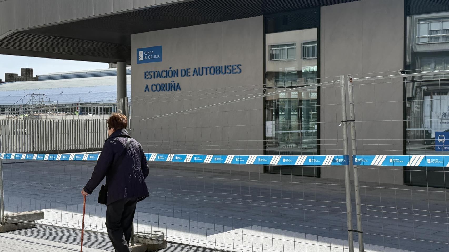 Imagen exterior del acceso.
