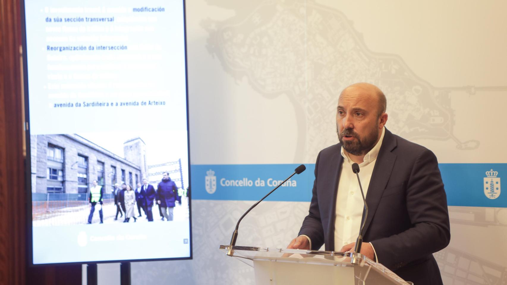 El concejal socialista José Manuel Lage al término de la Junta de Gobierno Local.