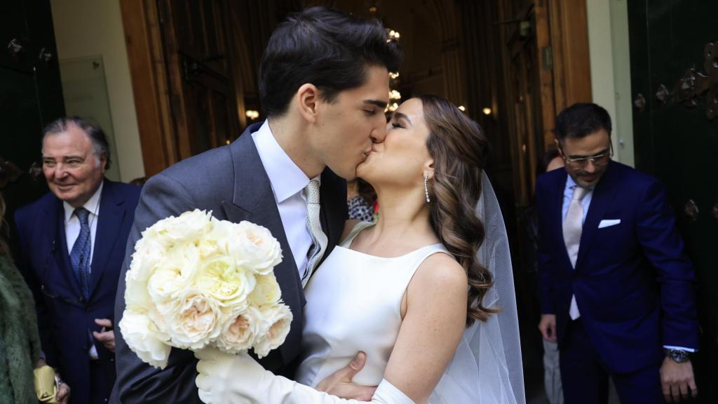Javier García-Obregón y Eugenial Gil el día de su boda.