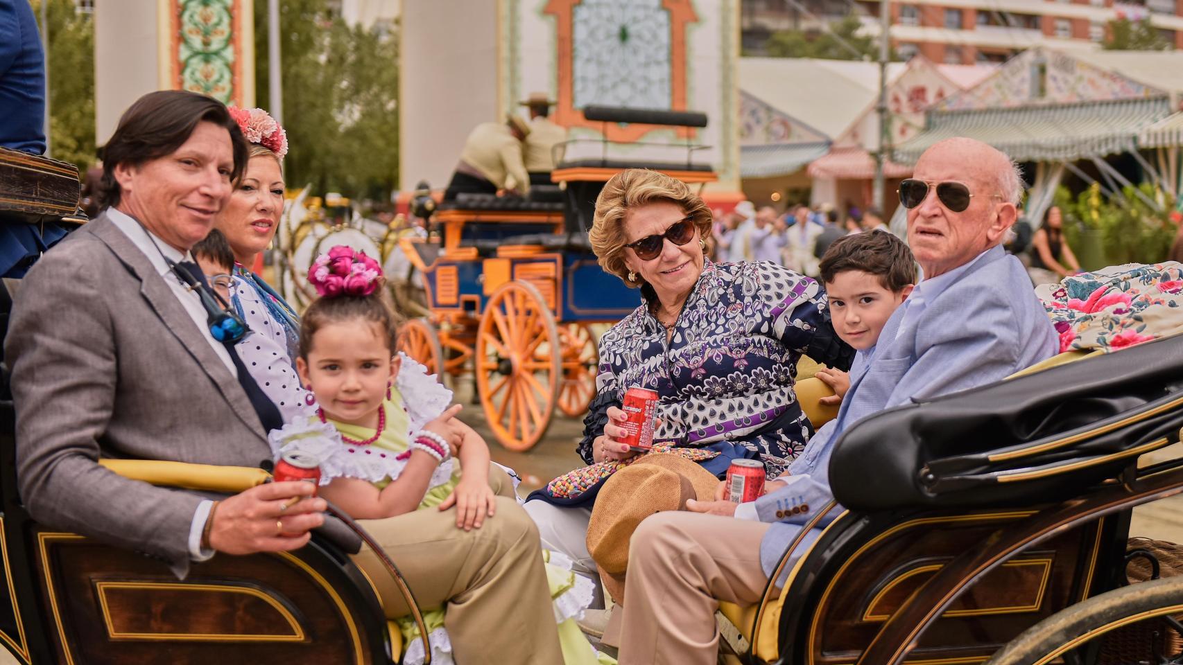 Imágenes del ambiente en el Real en el Miércoles de Feria