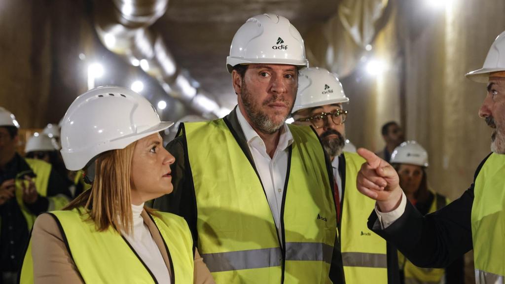 El ministro de Transportes y Movilidad Sostenible, Óscar Puente, durante su visita a las obras del Canal ferroviario de Acceso a Valencia.