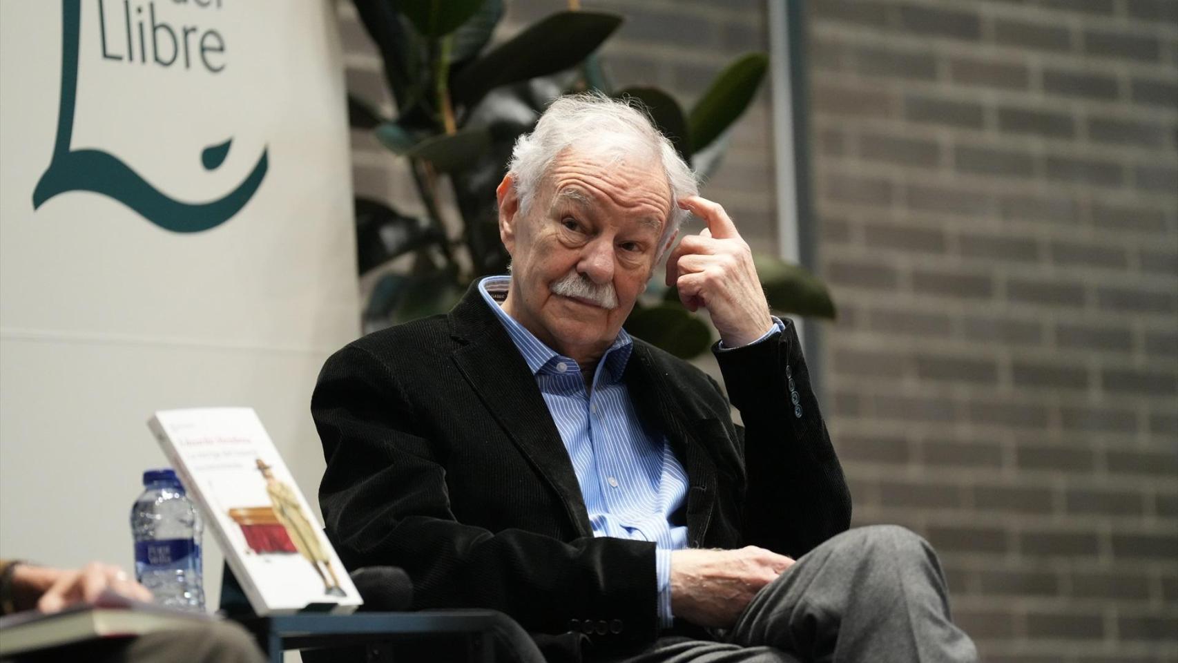 Eduardo Mendoza durante la presentación en Barcelona de 'La intriga del funeral inconveniente' el pasado 13 de abril. Foto: David Zorrakino / Europa Press