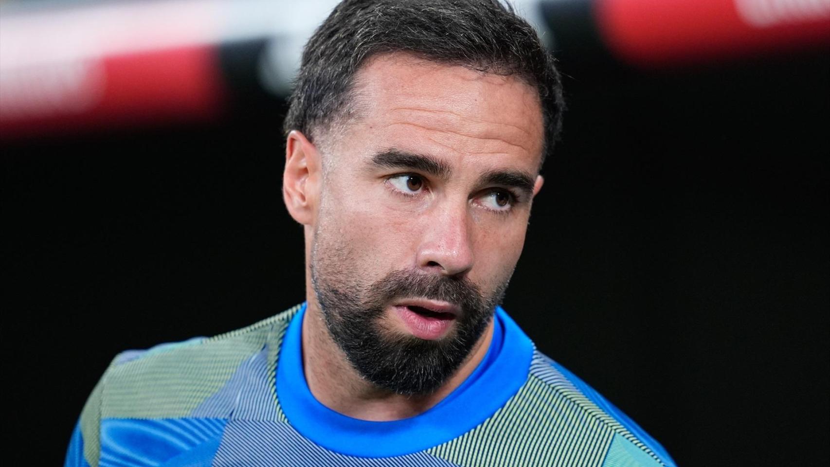 Dani Carvajal, en el banquiillo del Real Madrid