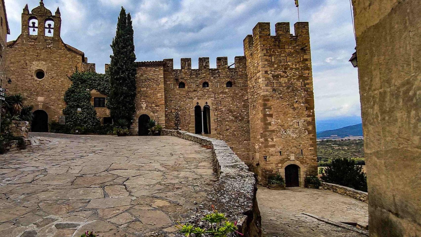 El pueblo español perfecto para recorrer a pie: un Conjunto Histórico con un castillo del siglo IX y solo 70 habitantes