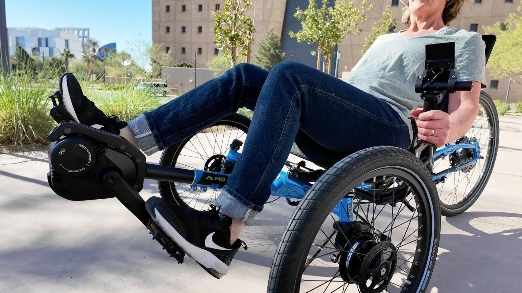 El sistema de pedaleo PERS en un triciclo