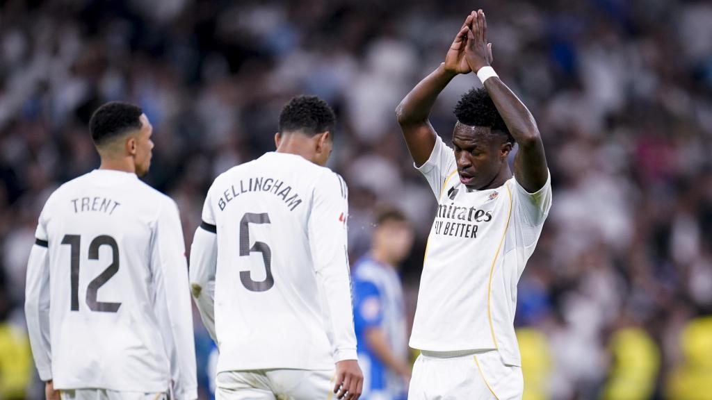 Vinicius pidiendo perdón en el Santiago Bernabéu