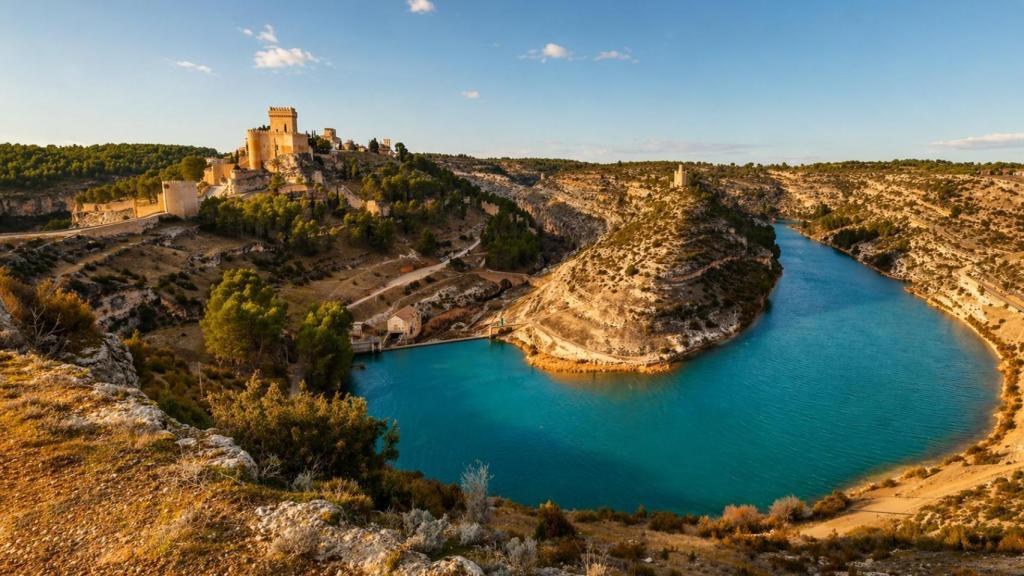 Alarcón, municipio en España.