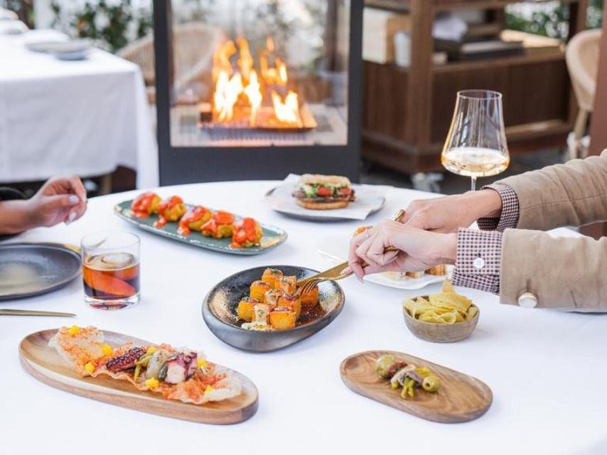 Las tapas y terraza de ABYA.
