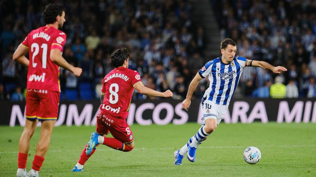 Oyarzabal y Juan Iglesias durante el partido.