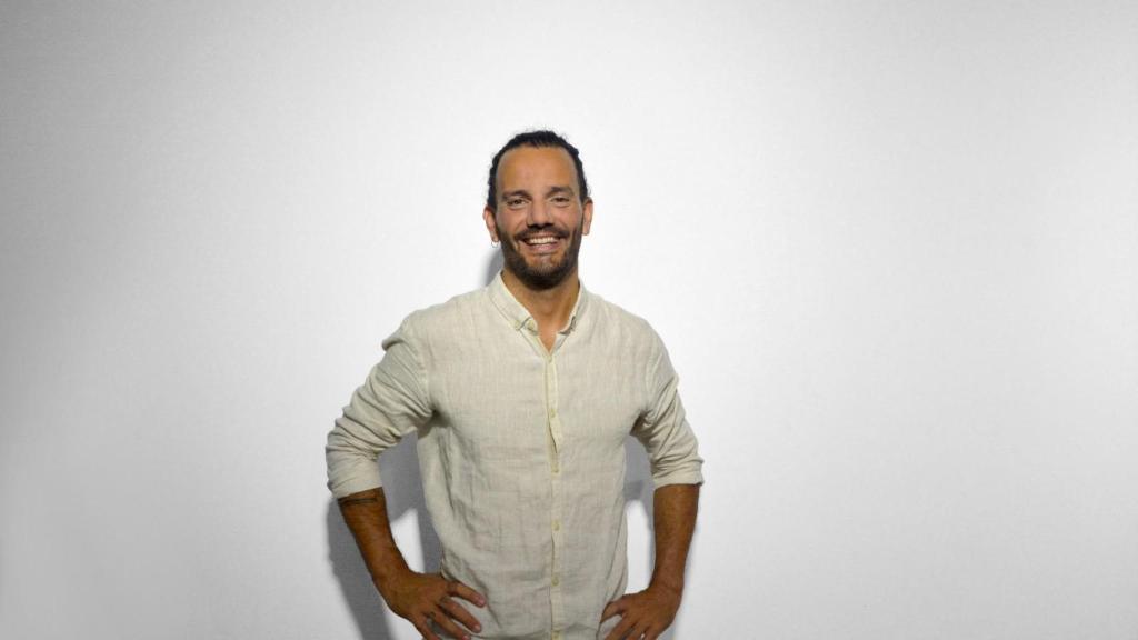 Roberto Regal, profesor de la Academia