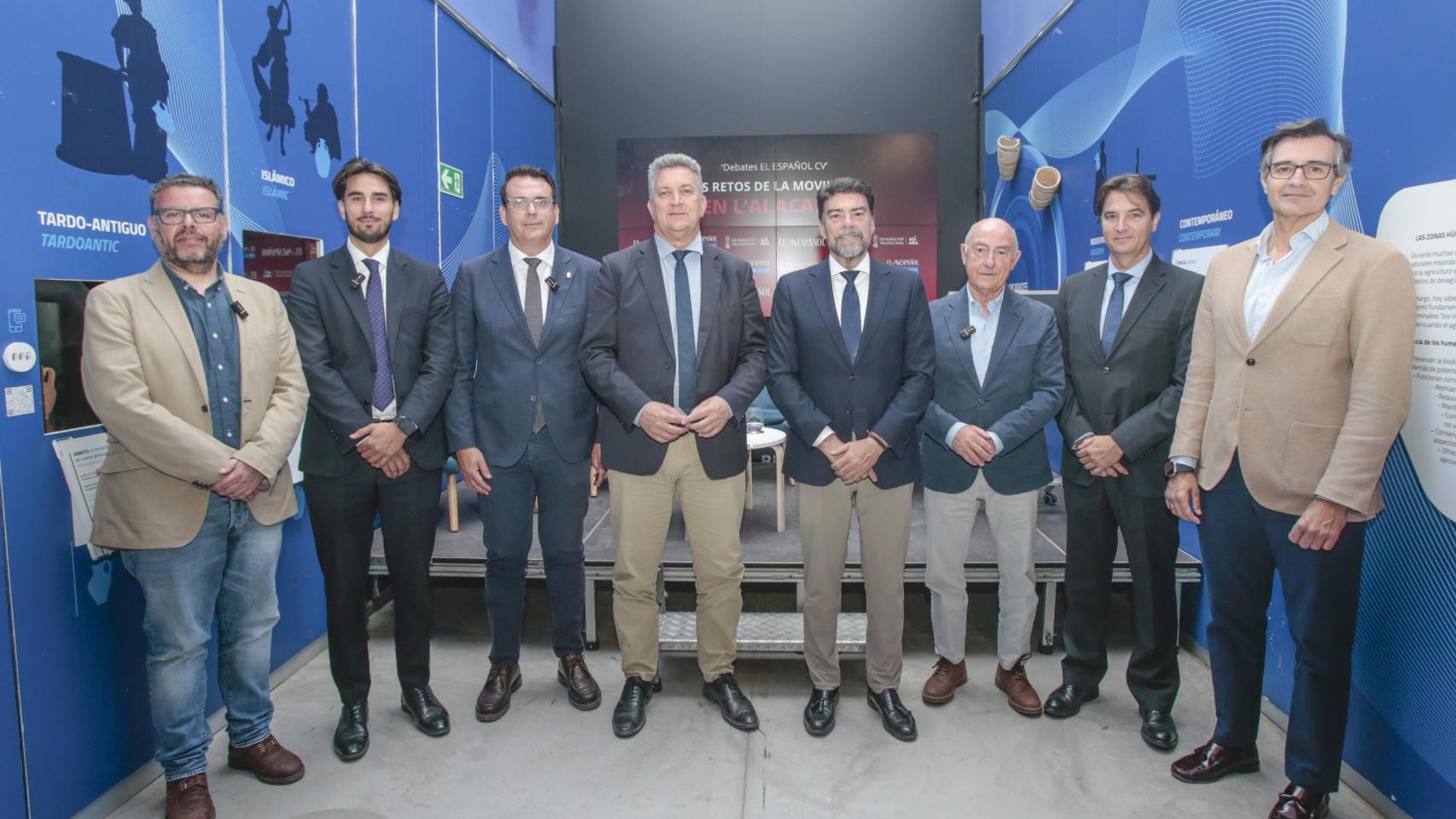 Héctor Fernández, Allan Khochman, Rafael García Berenguer, Vicente Martínez Mus, Luis Barcala, Alfonso Novo,  Carlos de Juan y Sergio Sánchez, en el encuentro 'Los retos de la Movilidad en l'Alacantí'.