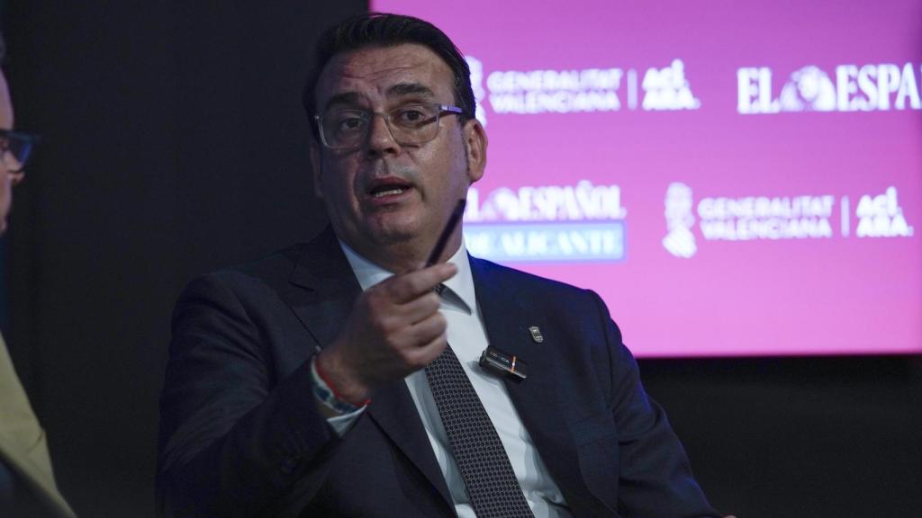 El alcalde de Mutxamel, Rafael García Berenguer, durante una de sus intervenciones.