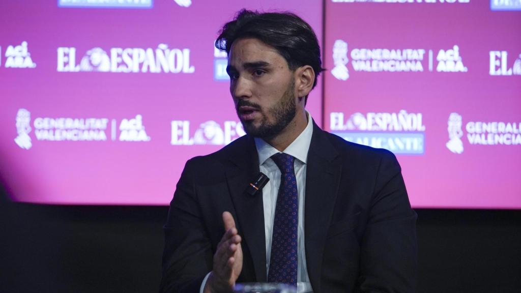 El director de movilidad en Levante de Vectalia, Allan Khochman, en la mesa redonda.