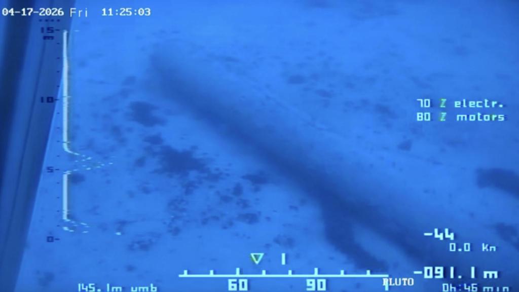 Fotografía tomada por el ROV Pluto del Torpedo hallado a 100 metros de profundidad.