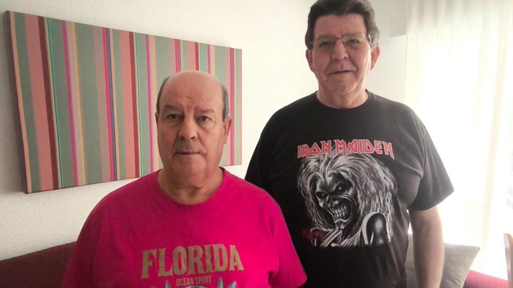 José y Alfredo en el piso que comparten en Ciudad Real.