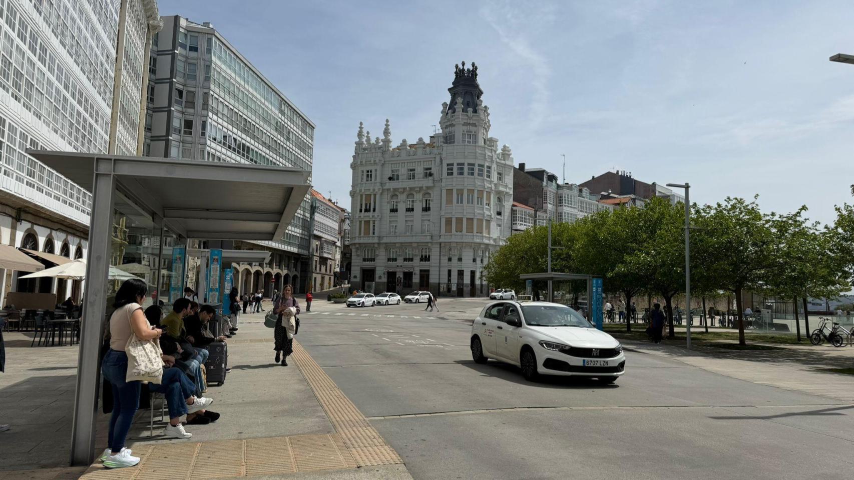 Parada de autobuses de Puerta Real en A Coruña