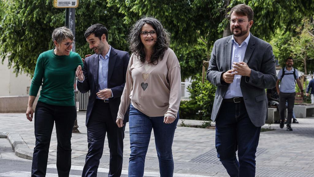 El ministro de Derechos Sociales, Consumo y Agenda 2030, Pablo Bustinduy y la exvicepresidenta de la Generalitat Valenciana, Mónica Oltra.