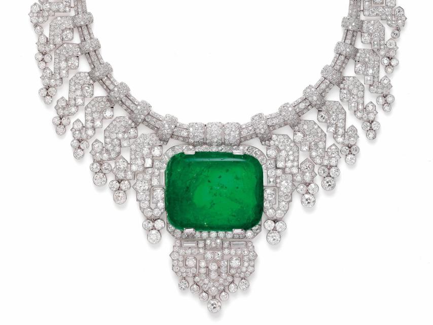 Collar en platino con diamantes y esmeralda, de 1932.