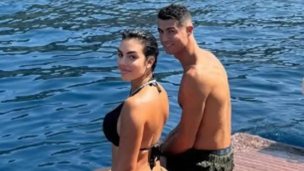 Georgina y Cristiano Ronaldo, en su yate.
