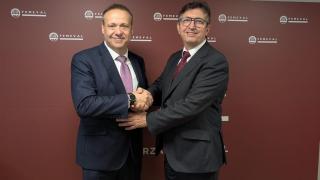Francisco Alonso, nuevo presidente de Femeval, junto a Vicente Lafuente, presidente de la CEV. Europa Press