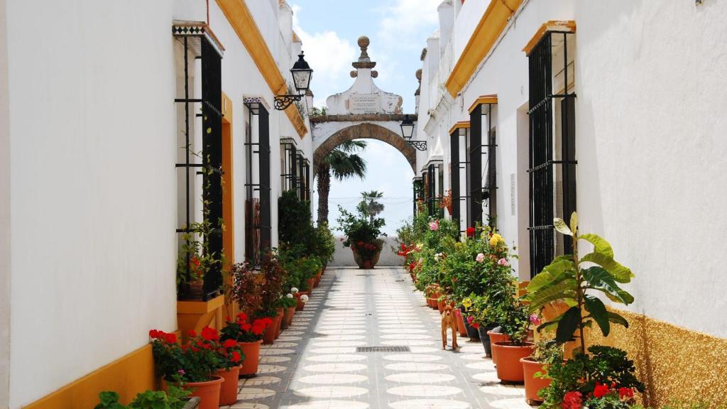 Callejón del Arco, en Puerto Real.