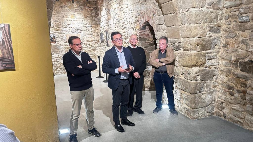 Roque Vicente en la inauguración de las mejoras de la sede comarcal.