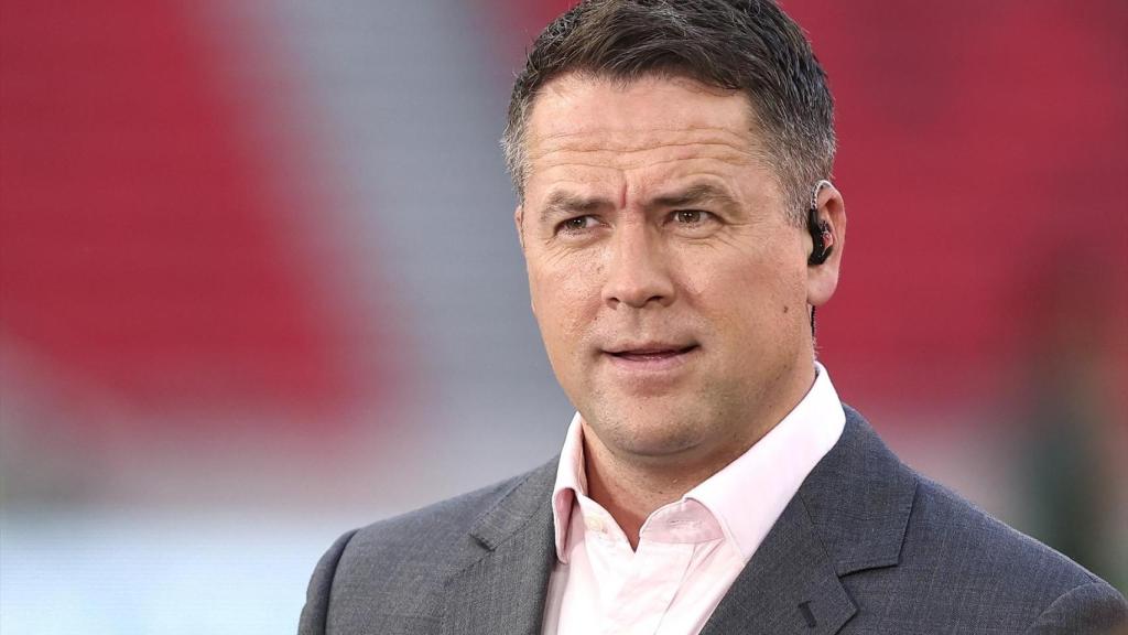 Michael Owen antes de comentar un partido de la selección inglesa.