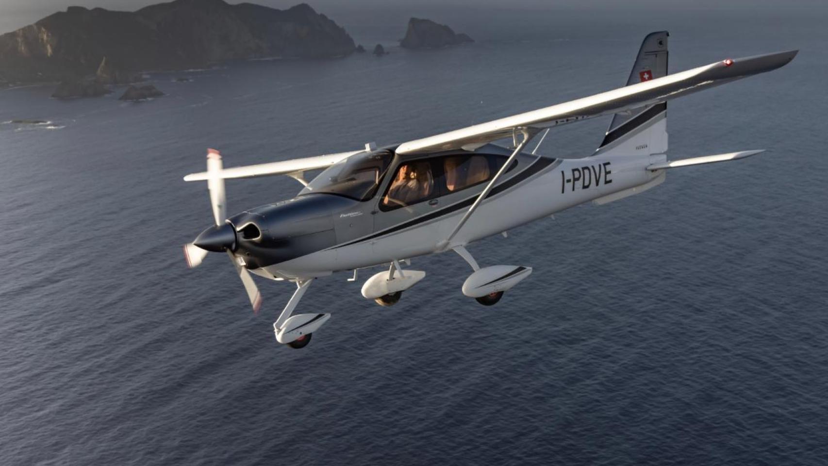 Avión Tecnam P2010 TDI.