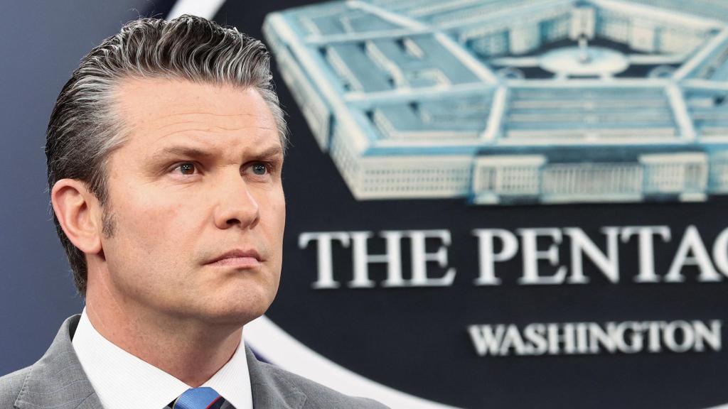 Pete Hegseth, secretario de Guerra de EEUU, este viernes durante una rueda de prensa en el Pentágono.