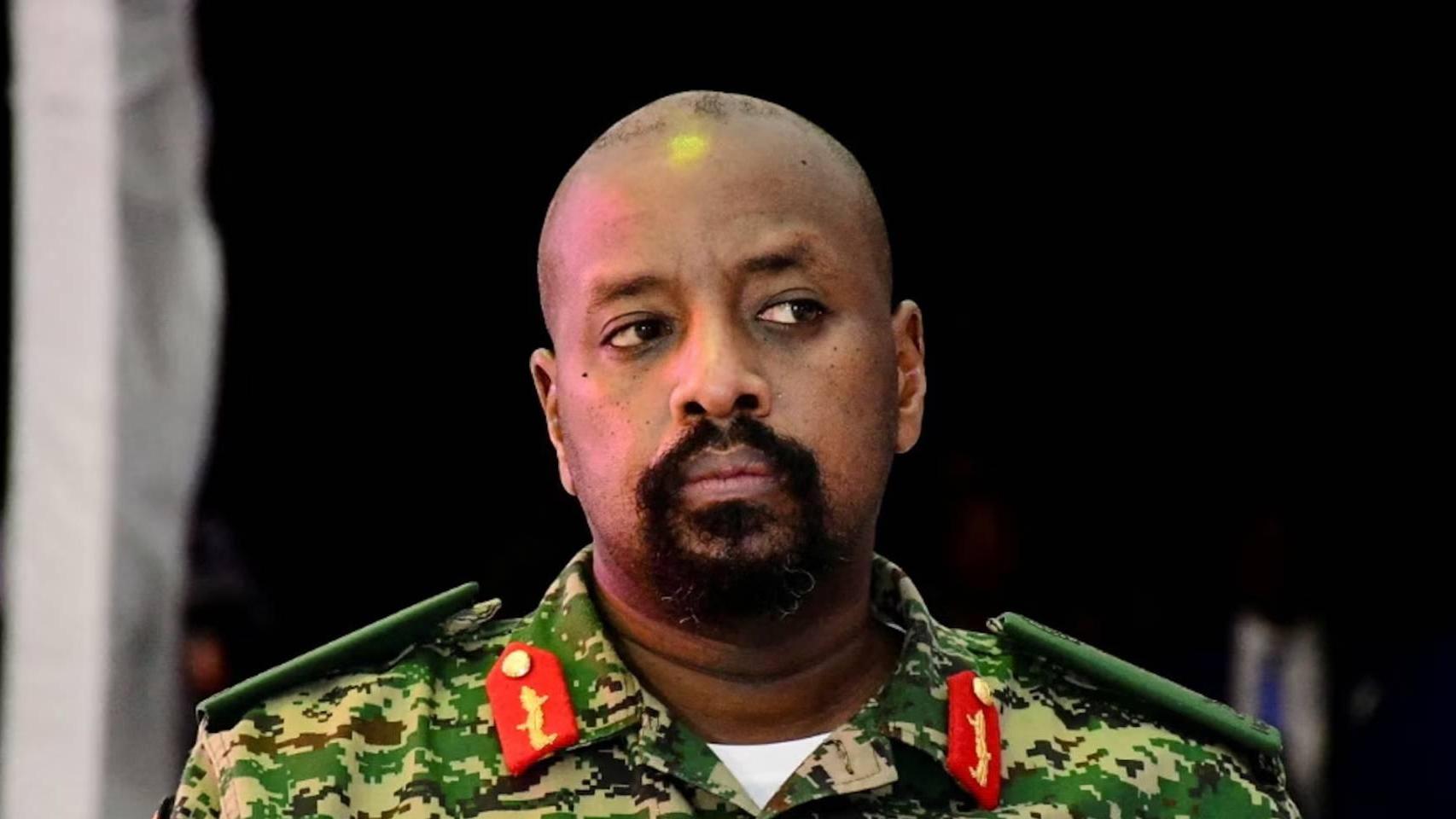 Muhoozi Kainerugaba, jefe del Ejército de Uganda e hijo del presidente Yoweri Museveni.