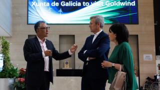 Alfonso Rueda y María Jesús Lorenzana durante su visita a Goldwind.