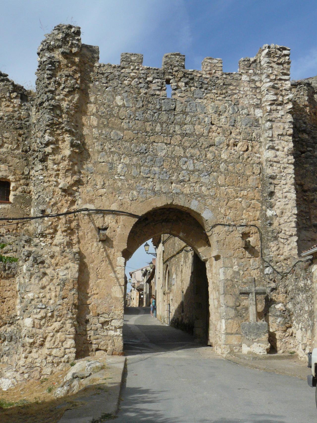 La Puerta de la Villa de Maderuelo.