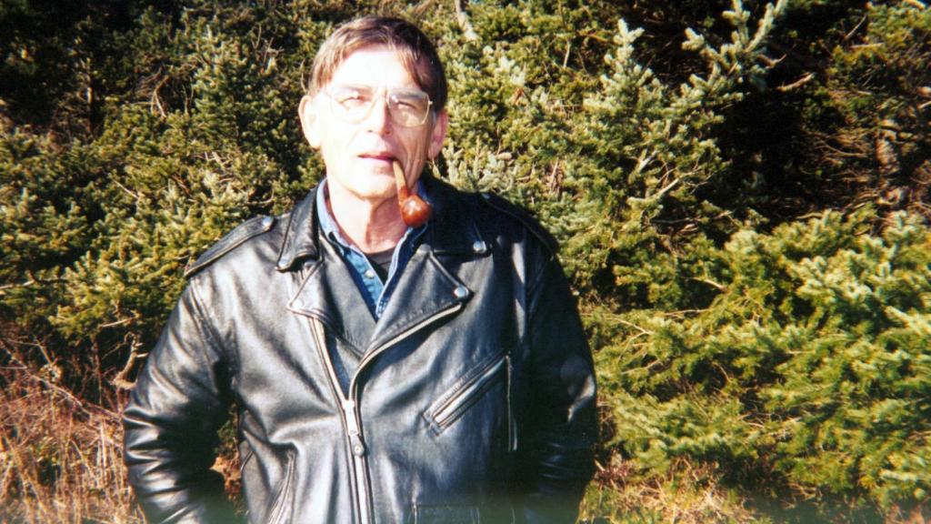 Joe Riley, diagnosticado con leucemia, falleció a los 73 años tras seguir los consejos de la IA para tratar su enfermedad.