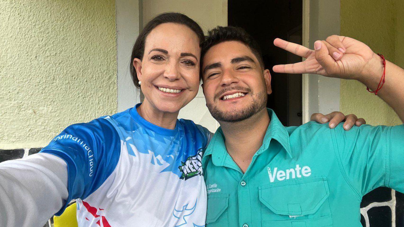Jesús Castillo, en una fotografía junto a María Corina Machado.