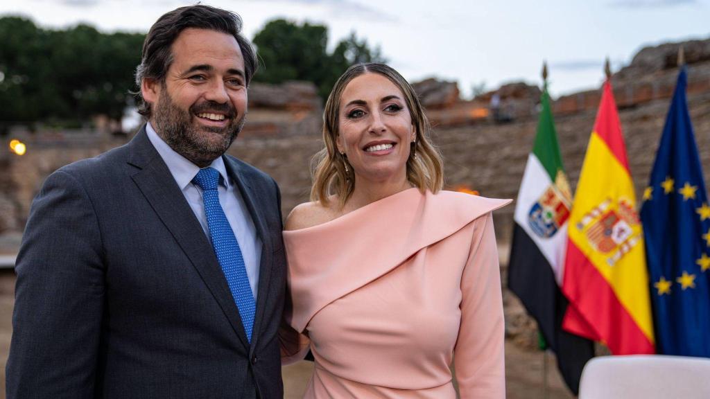 Paco Núñez, presidente del PP de Castilla-La Mancha junto a María Guadiola.