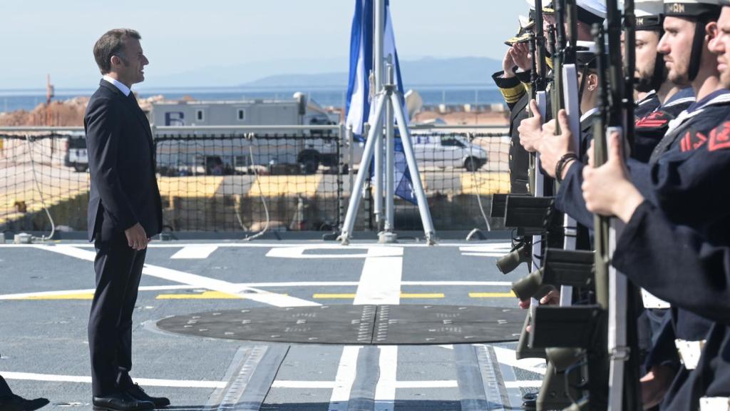El presidente francés, Emmanuel Macron, y el primer ministro griego, Kyriakos Mitsotakis, en Atenas.