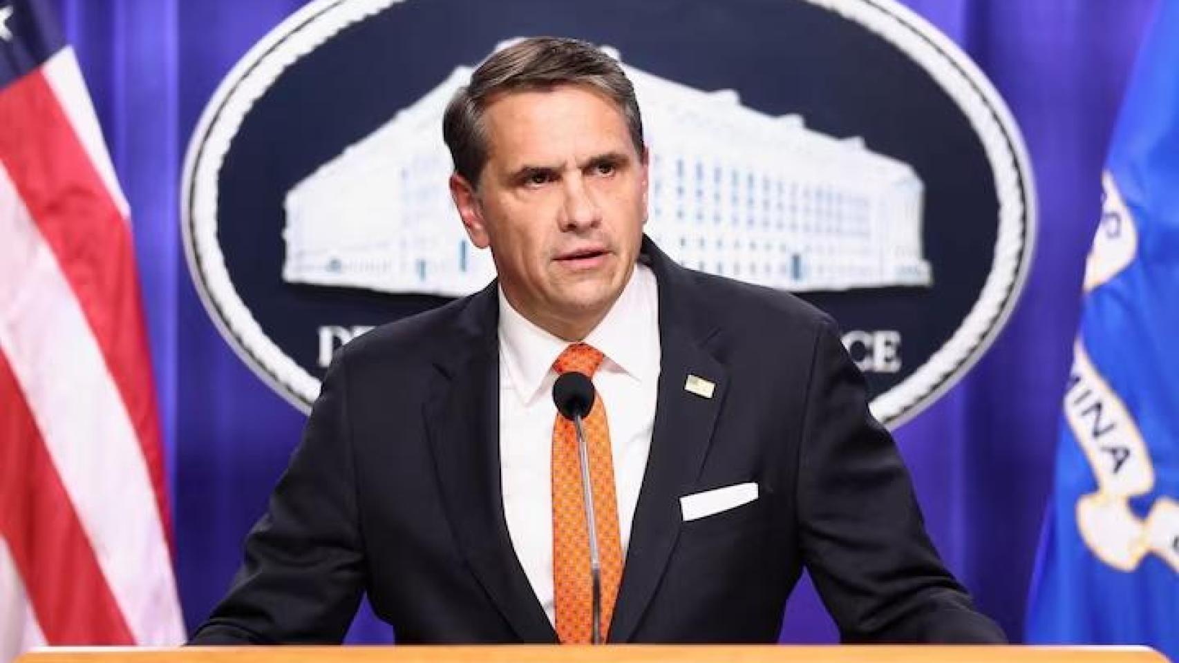 El fiscal general interino de Estados Unidos, Todd Blanche, habla durante una conferencia de prensa en el Departamento de Justicia en Washington, D.C., EE. UU., el 7 de abril de 2026.