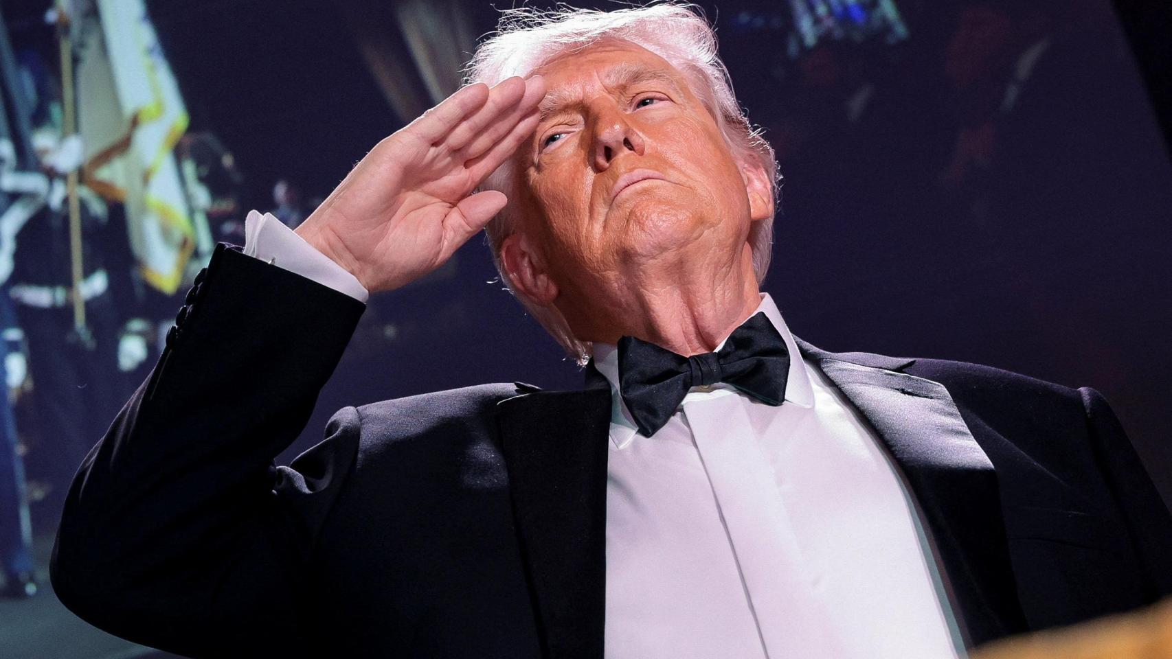 Donald Trump, instantes antes del atentado contra la cena de corresponsales en la Casa Blanca.