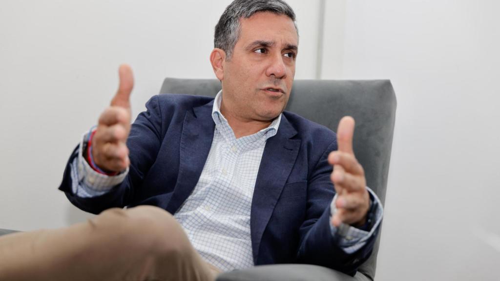 Javier Ortega en la sede de EL ESPAÑOL de Castilla-La Mancha.