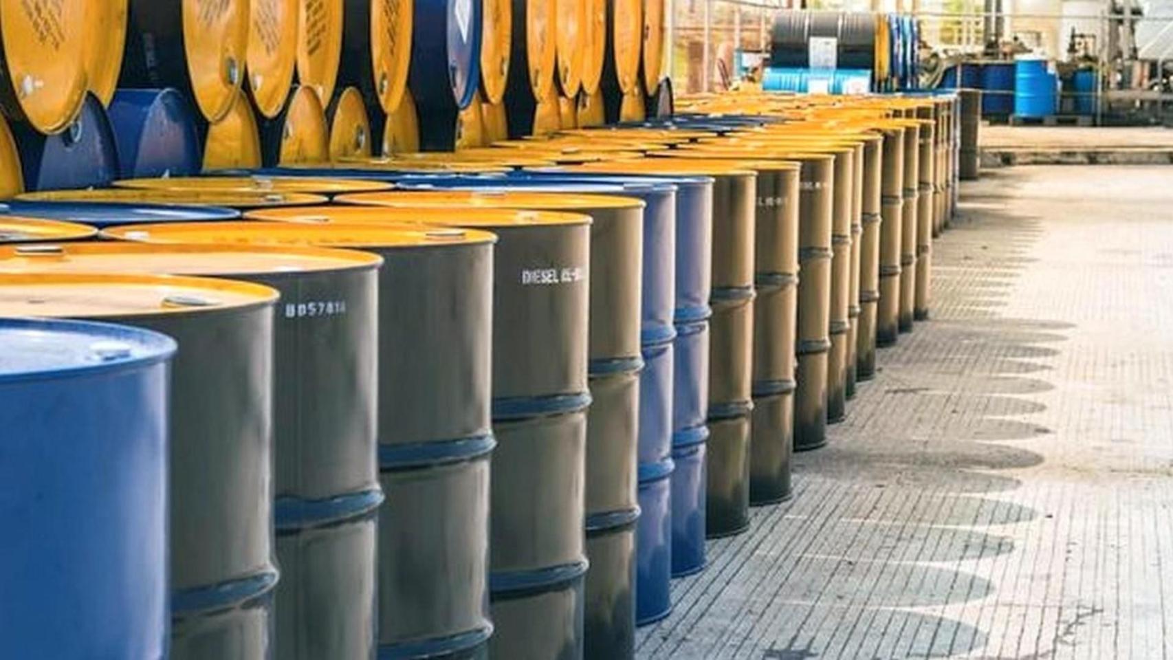 Japón cambia de estrategia: desata sus reservas de emergencia para frenar la subida de la gasolina