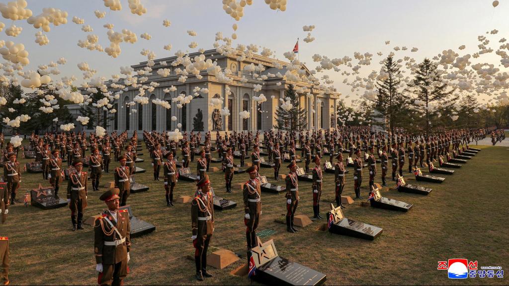 Ceremonia de apertura del Museo Conmemorativo de las Hazañas de Combate de las Operaciones Militares en el Extranjero, en Pionyang.
