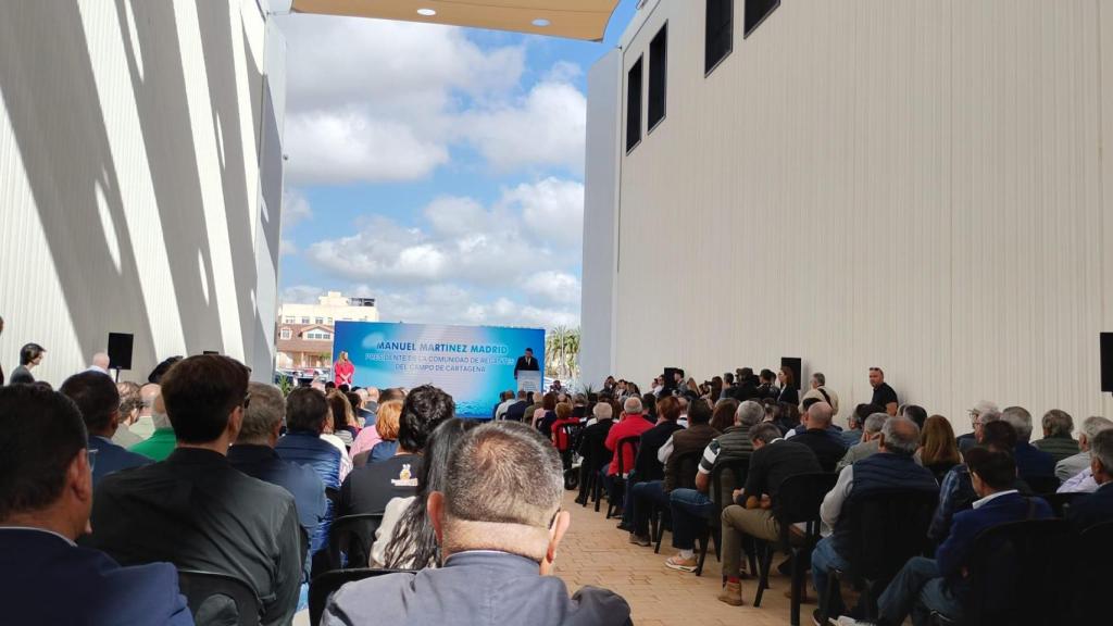 El patio de la Casa de Cultura del Pilar de la Horadada ha albergado un acto en defensa del trasvase.