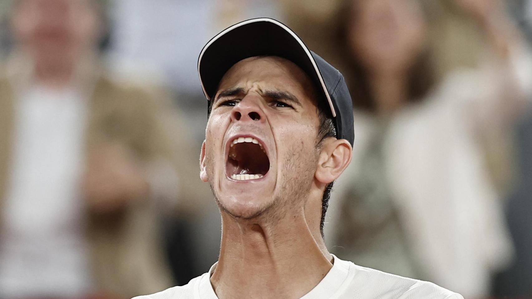 Rafa Jódar celebra su victoria frente a Fonseca en el Mutua Madrid Open.