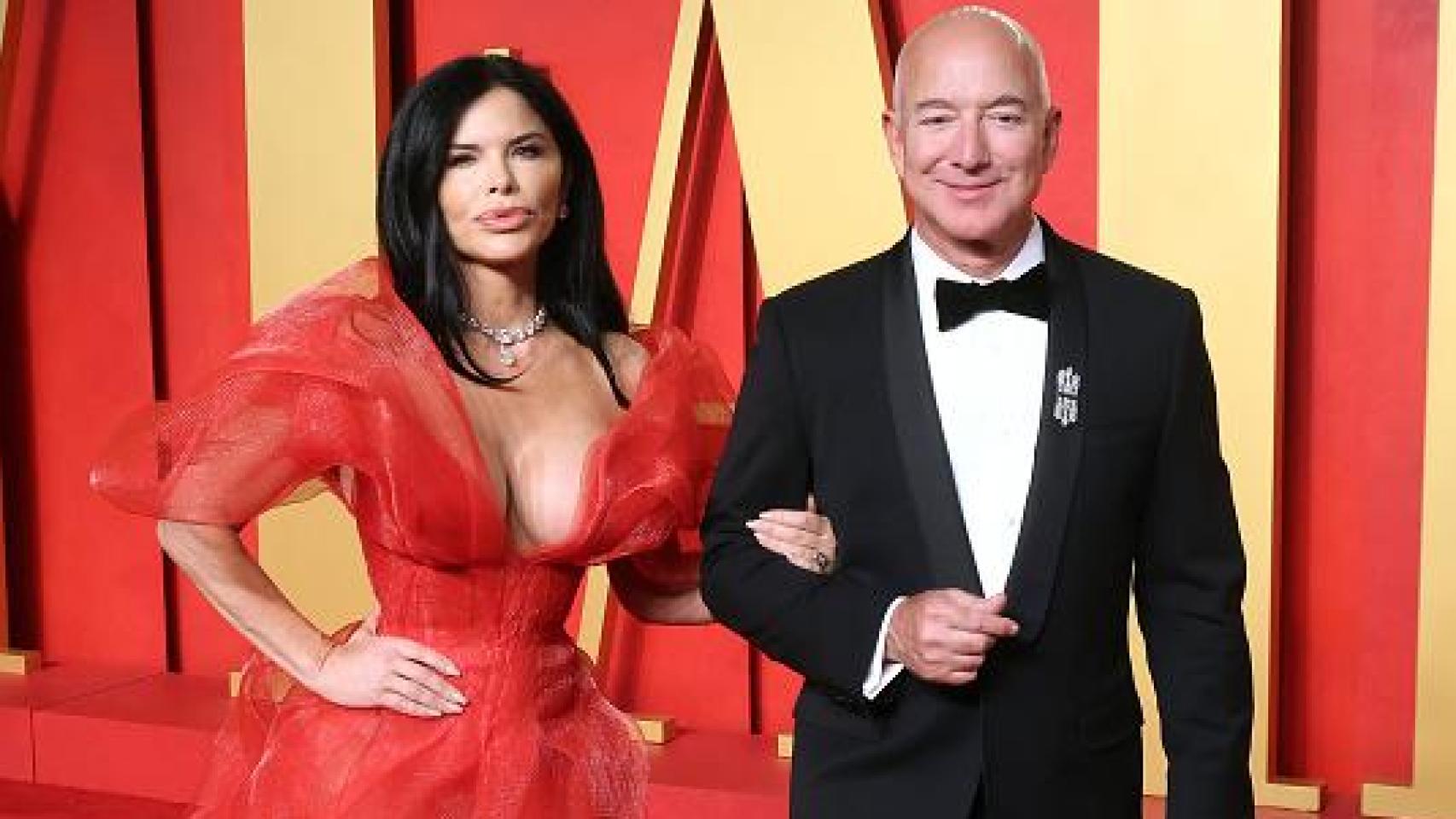 Jeff Bezos y su esposa, Lauren Sánchez.