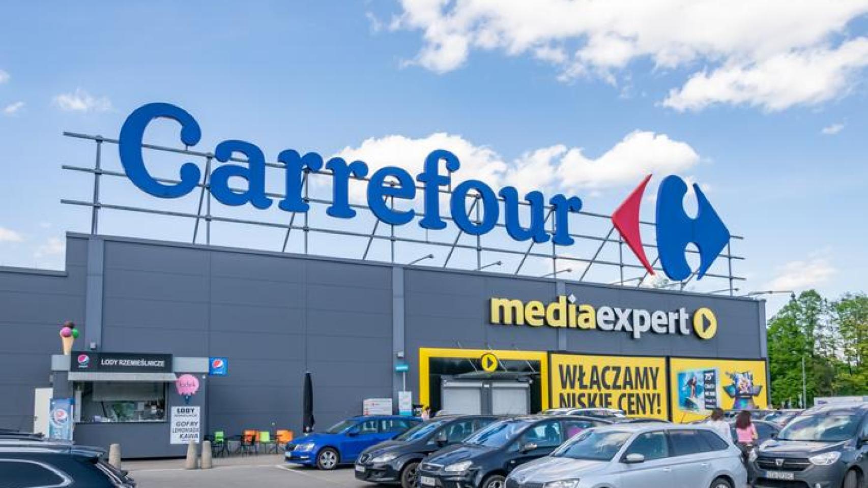 Fachada Carrefour.