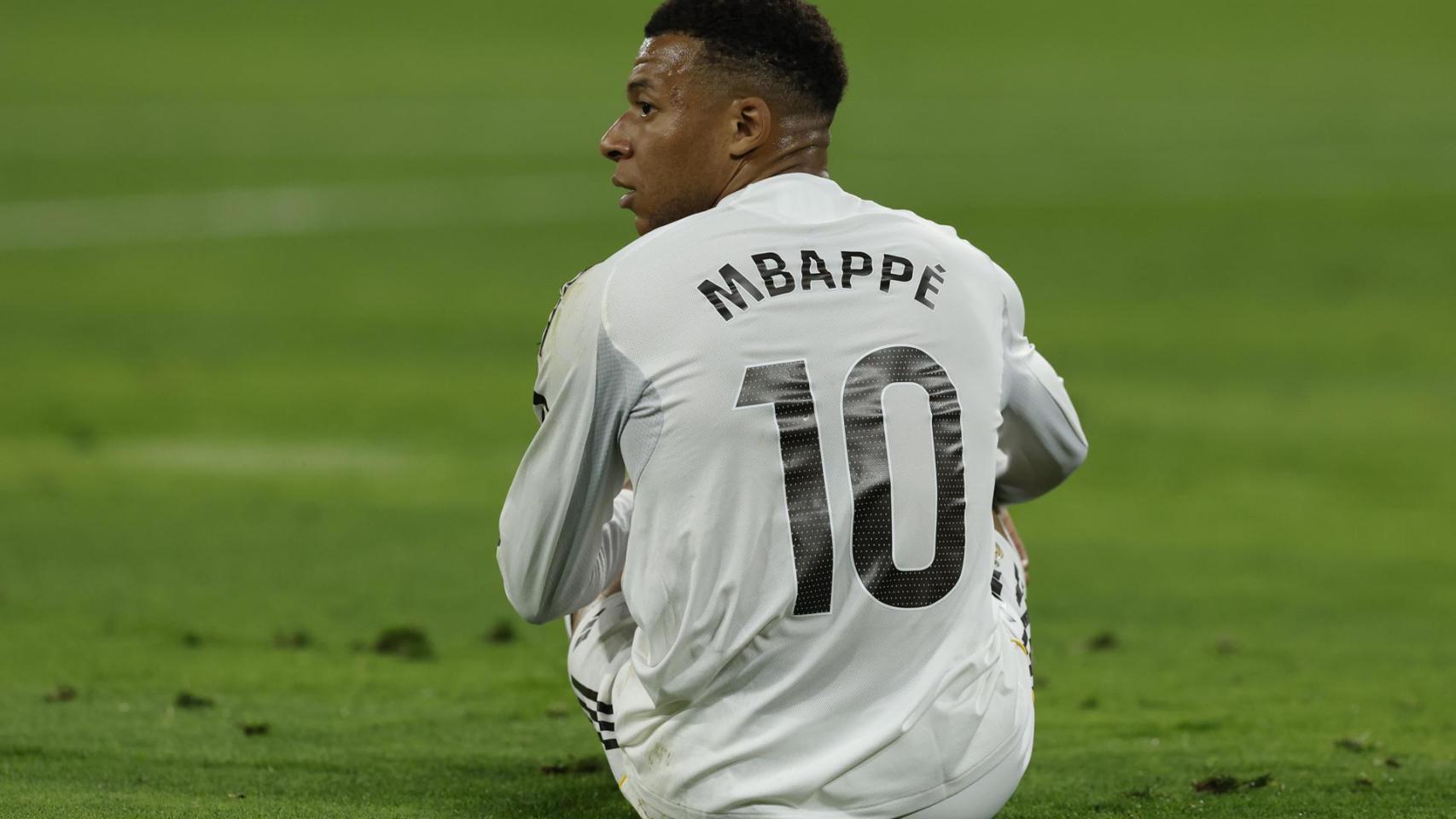 Mbappé, durante el partido contra el Betis.